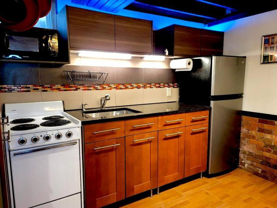 Live In This Iconic East Side Lower Level Unit Providence Exteriör bild
